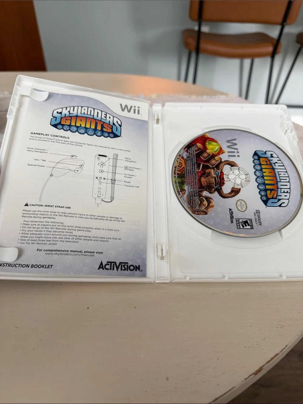 Skylanders Giants (Wii) by Activision - White Case